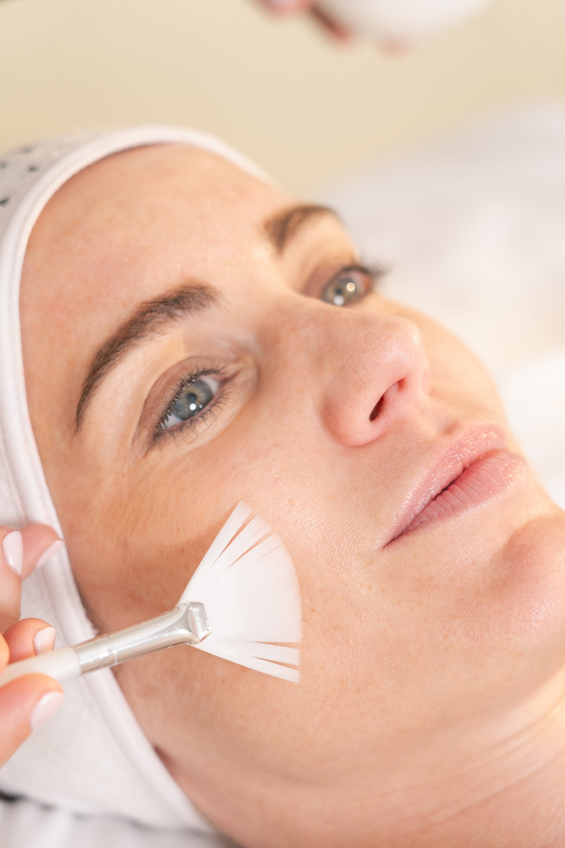 Glow Up (limpieza + peeling)